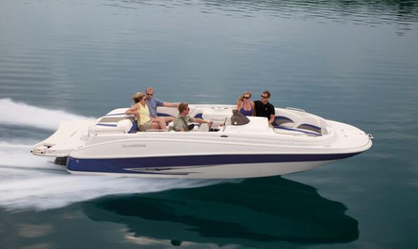2013 Glastron DS 215 Deckboat