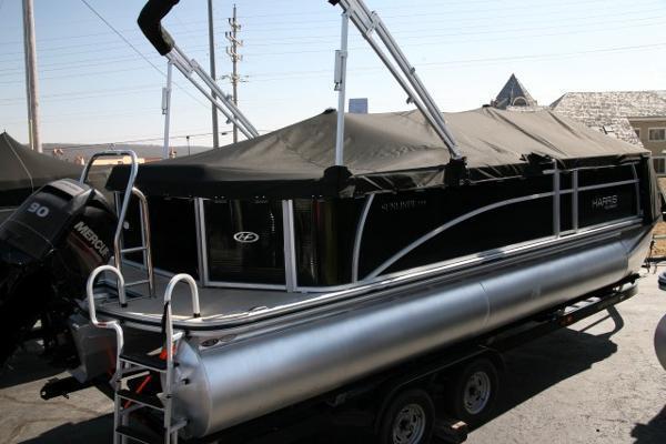 2013 Harris FloteBote Sunliner 220