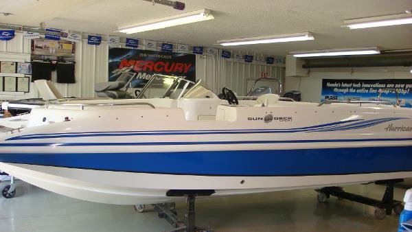 2013 Hurricane 201 Sundeck