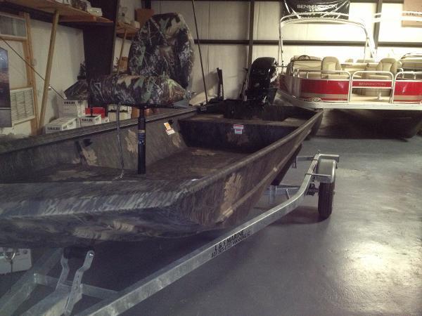 2013 Lowe 15' Frontier Camo-Mossy Oak