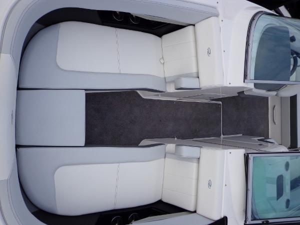 2013 Regal 24 Fasdeck