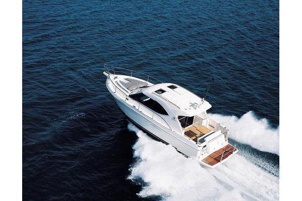 2013 Riviera 3600 Sport Yacht with IPS