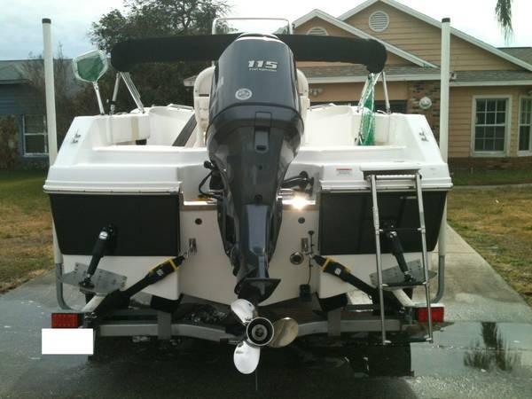 2013 Robalo R180 Center Console