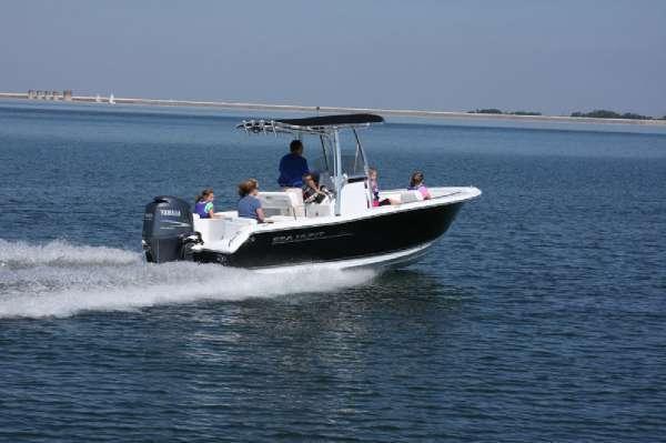 2013 Sea Hunt Triton 210