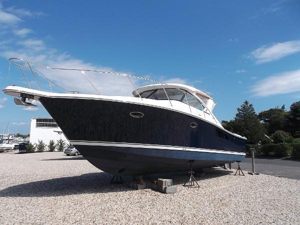 2013 Tiara Yachts 3600 Coronet - Diesel Hardtop