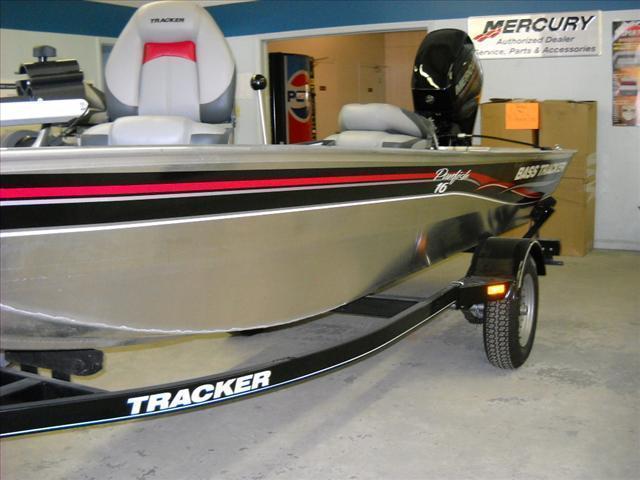 2013 TRACKER BOATS Panfish 16
