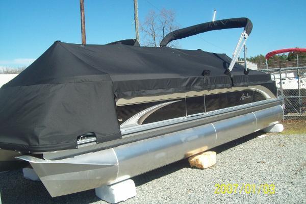 2014 Avalon Black-LS 2500 Quad Lounge with a 90 HP Motor