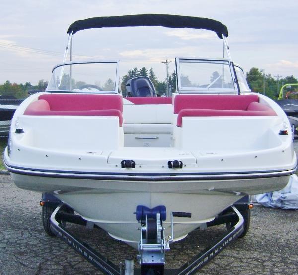 2014 Bayliner 190 Deck Boat