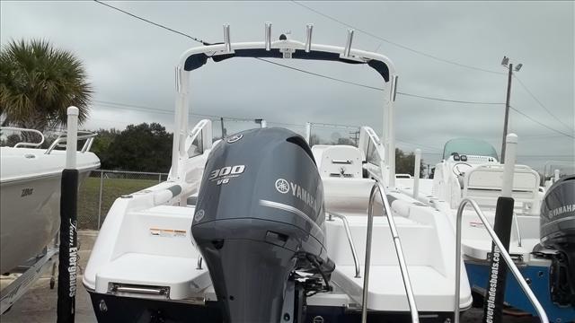2014 EVERGLADES BOATS Dual Console 230DC