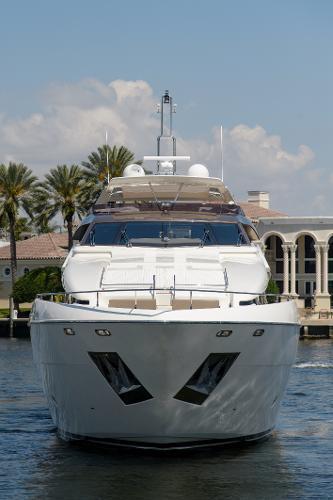 2014 Ferretti Yachts 960