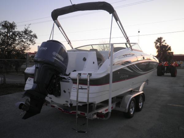 2014 Hurricane SunDeck 2400 OB